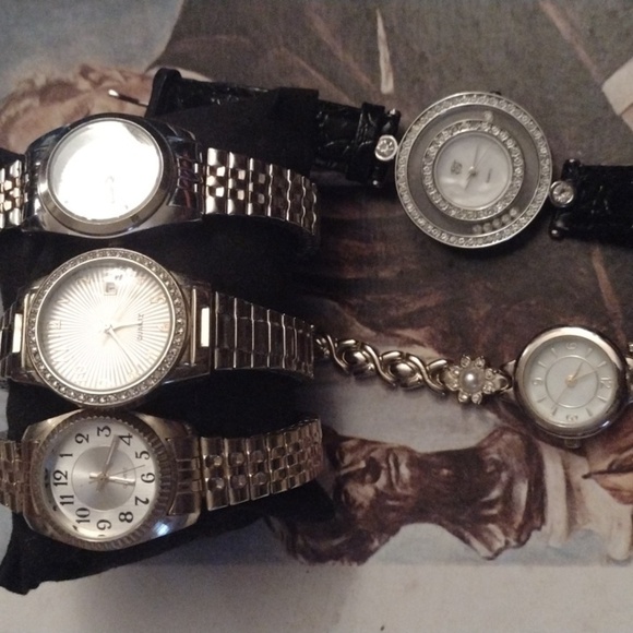 Ladies Watch Lot - Picture 1 of 5